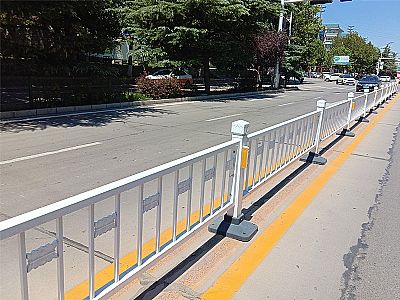 朝阳区市政道路护栏