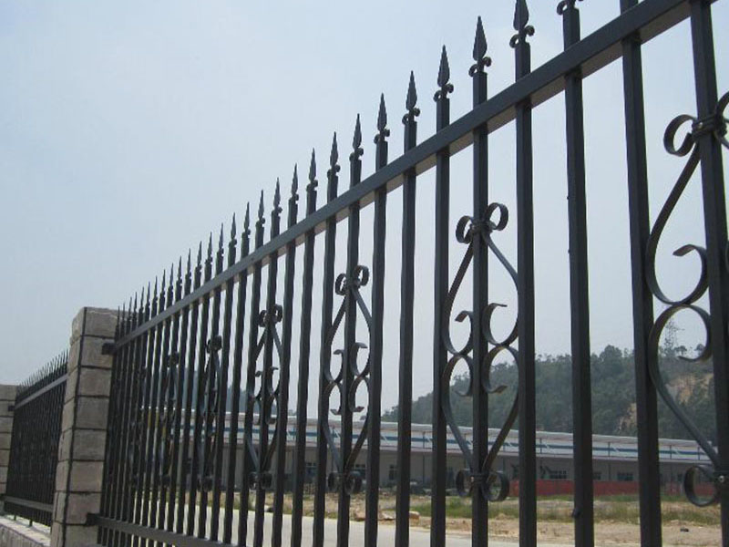 吕梁别墅围墙护栏 小区锌钢护栏价格 锌钢围栏防护栏