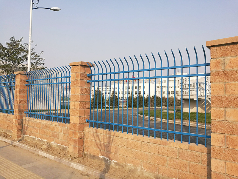 户外不锈钢围墙栏杆 庭院铝艺围墙栏杆 交通道路护栏工厂
