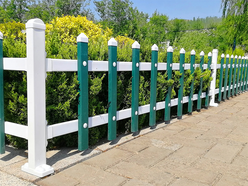 铁艺护栏定制厂家 小区绿化带护栏 铁艺栅栏多少钱一延长米